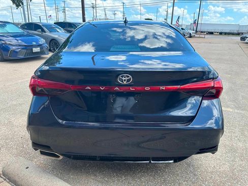 Used 2019 Toyota Avalon Limited w/ Advanced Safety Package FWD image 6