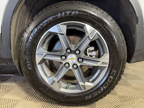 Used 2025 Chevrolet Blazer LT AWD/4WD image 16