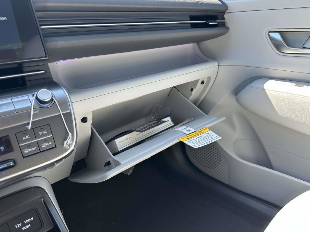 New 2026 Hyundai Kona SEL Premium AWD/4WD image 18