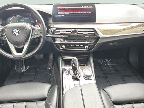 Used 2023 BMW 530i xDrive w/ Premium Package image 14