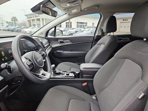 Used 2024 Kia Sportage LX image 21
