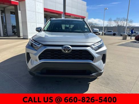 Used 2025 Toyota RAV4 XLE image 2