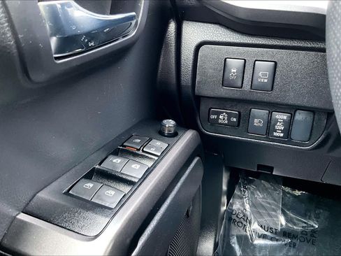 Used 2022 Toyota Tacoma TRD Sport w/ TRD Premium Sport Package AWD/4WD image 34