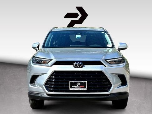 New 2026 Toyota Grand Highlander XLE image 3