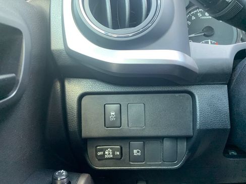 Used 2023 Toyota Tacoma SR5 w/ Technology Package AWD/4WD image 21