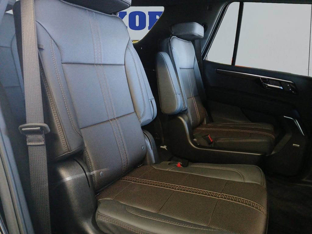 New 2026 Chevrolet Tahoe High Country w/ Sun And Tow Package RWD image 18