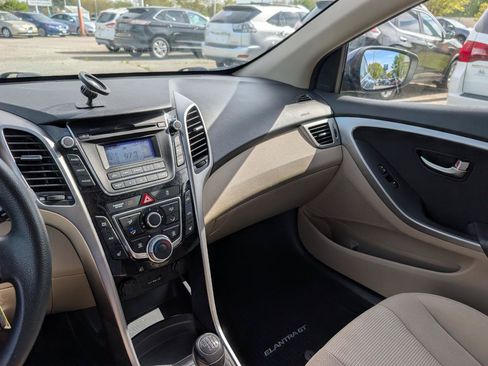 Used 2013 Hyundai Elantra GT FWD image 20