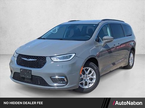 Used 2022 Chrysler Pacifica Touring-L FWD image 1