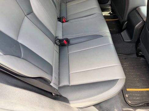 Used 2021 Subaru Crosstrek 2.5i Sport w/ Moonroof Package AWD/4WD image 18