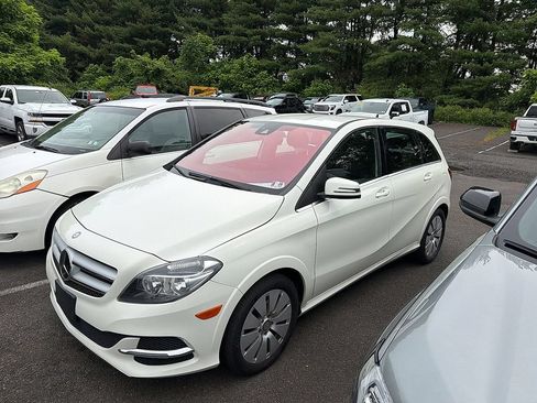 Used 2017 Mercedes-Benz B 250e image 3