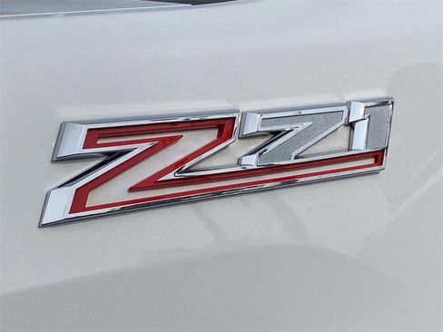 Used 2024 Chevrolet Silverado 2500 LT image 20