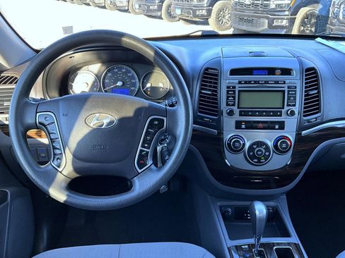 Used 2010 Hyundai Santa Fe GLS image 13