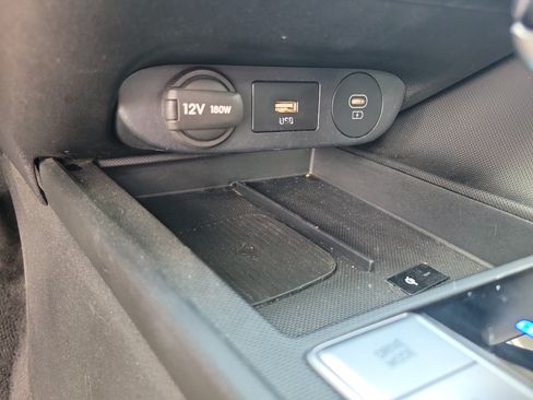 Used 2025 Hyundai Elantra SEL FWD image 11