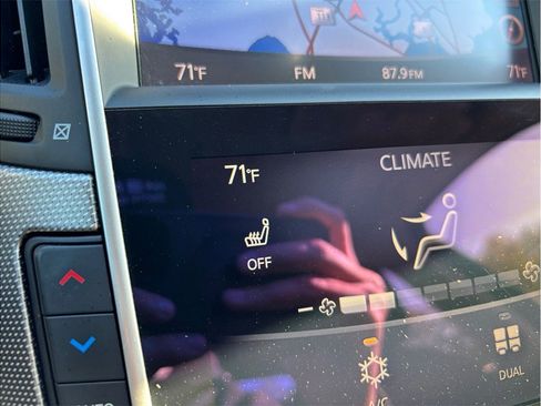 Used 2015 INFINITI Q50 Premium w/ Navigation Package image 29