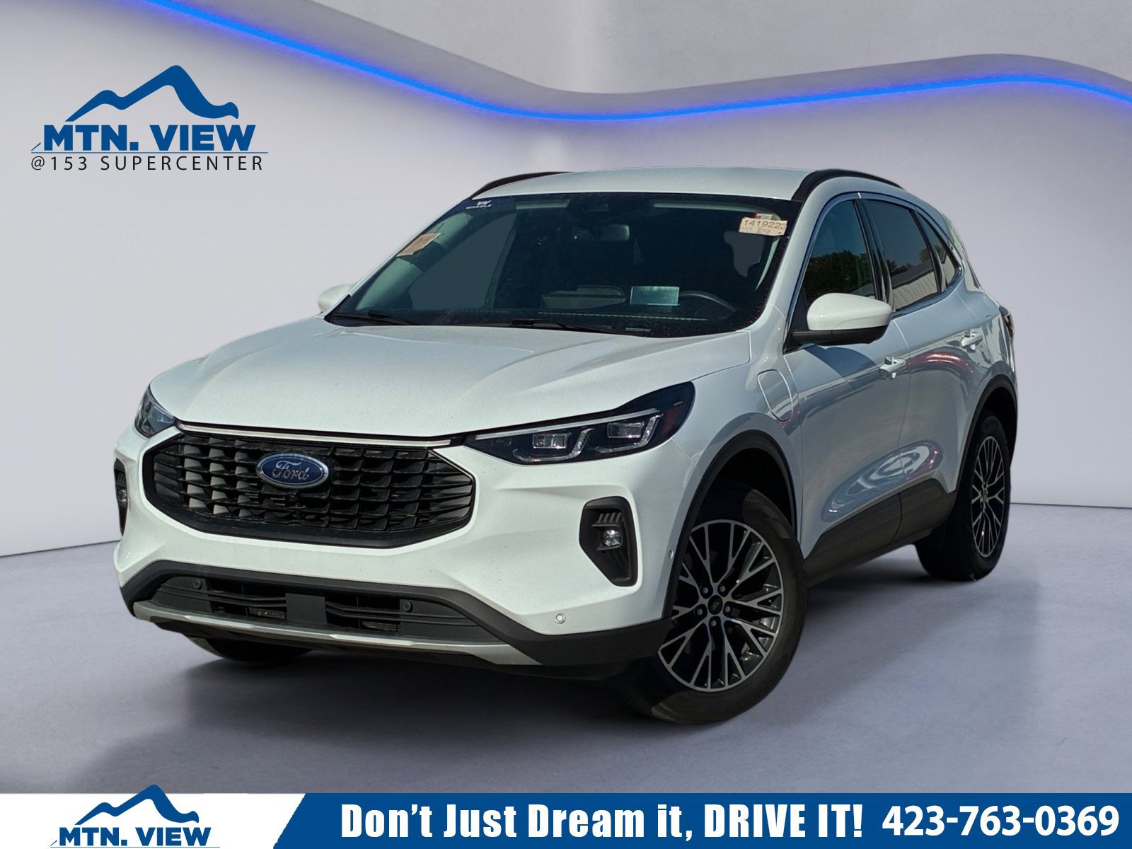Used 2023 Ford Escape SE w/ PHEV Premium Package FWD image 1