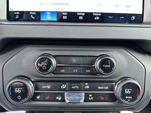 Used 2025 Ford Bronco Badlands AWD/4WD image 18