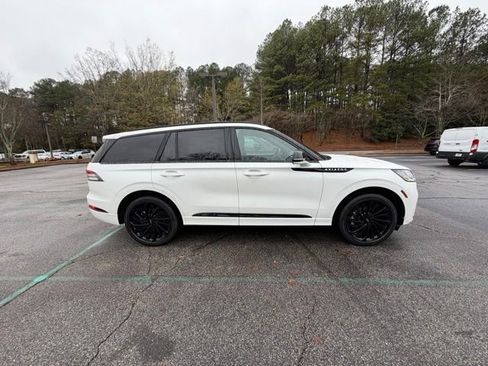 New 2026 Lincoln Aviator Reserve w/ Jet Appearance Package image 6