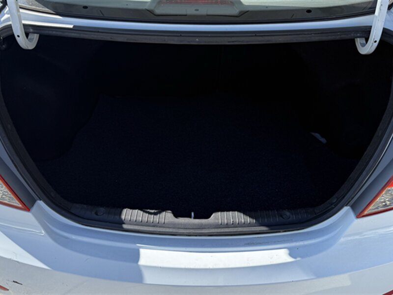 Used 2014 Hyundai Accent GLS FWD image 20