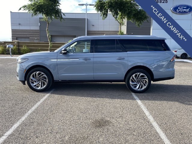 Used 2025 Lincoln Navigator L Reserve AWD/4WD image 3