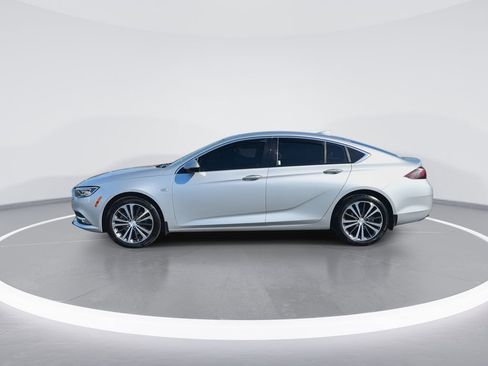Used 2018 Buick Regal Essence w/ Driver Confidence Package #1 AWD/4WD image 5