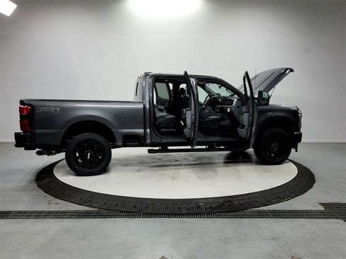 New 2026 Ford F250 XLT w/ XLT Premium Package image 16