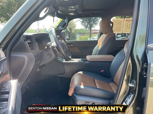 Used 2025 Lexus GX 550 w/ Accessory Package (Z1) AWD/4WD image 11