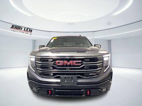 Used 2023 GMC Sierra 1500 AT4 w/ Technology Package image 8