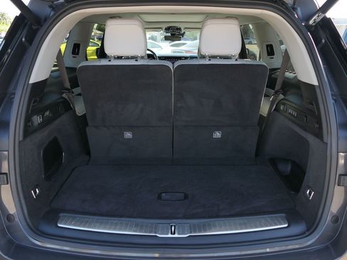 Used 2021 Jeep Grand Cherokee L Overland w/ Luxury Tech Group IV image 24