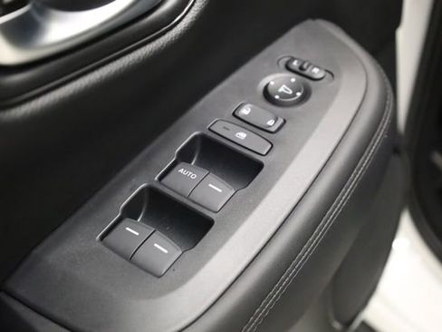 Used 2026 Honda HR-V LX image 18