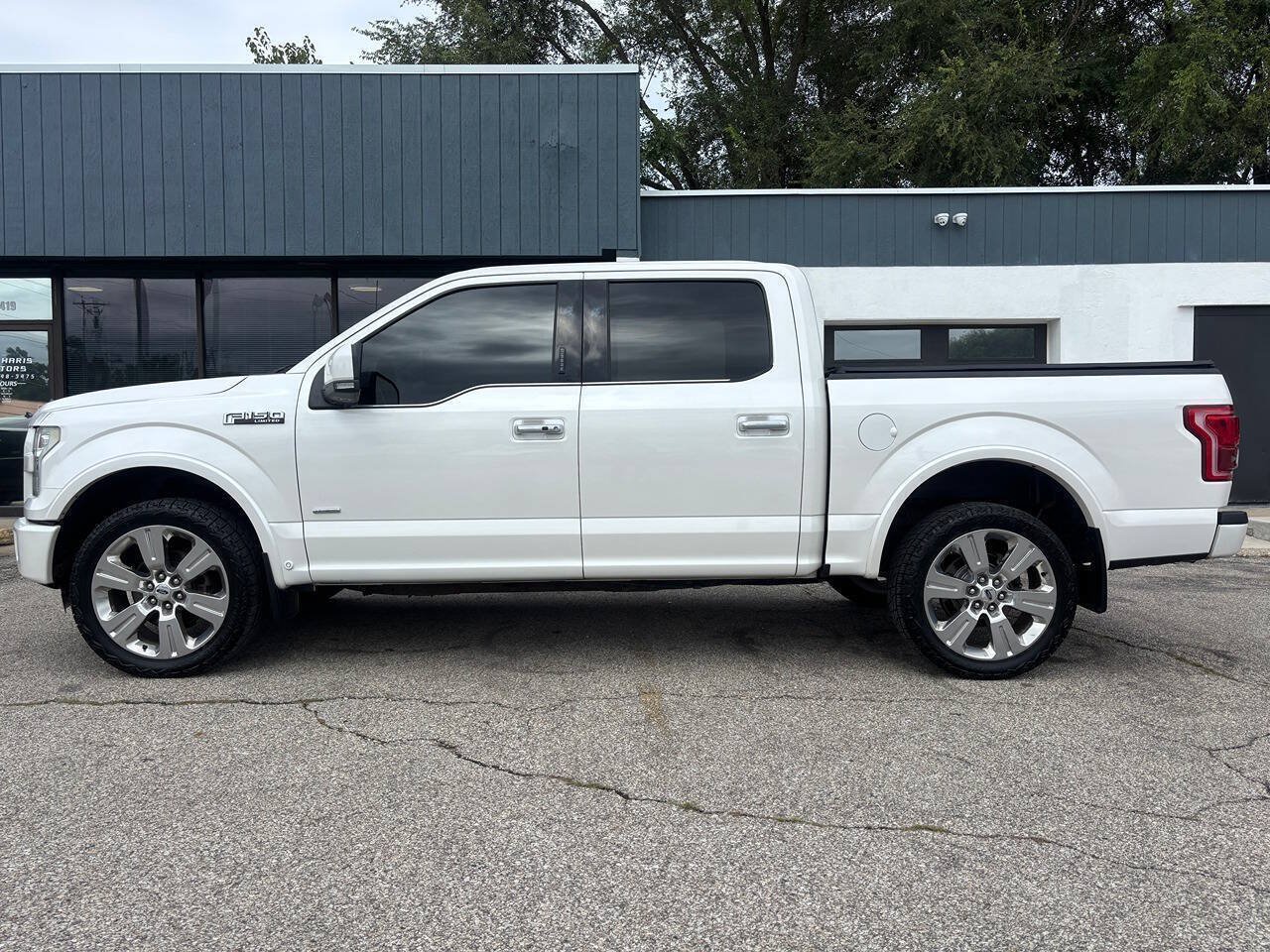 Used 2016 Ford F150 Limited w/ Trailer Tow Package AWD/4WD image 19