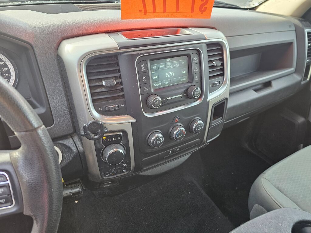 Used 2017 RAM 1500 Classic SLT AWD/4WD image 30