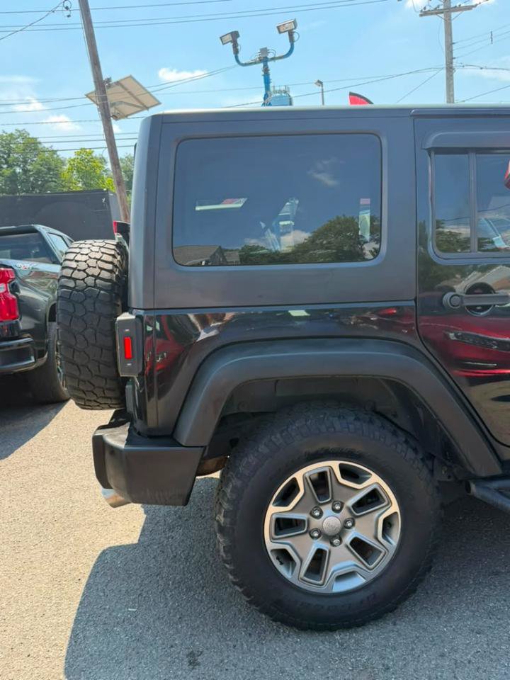 Used 2016 Jeep Wrangler Unlimited Rubicon w/ Dual Top Group AWD/4WD image 16