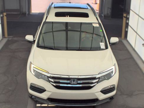 Used 2018 Honda Pilot Elite image 2