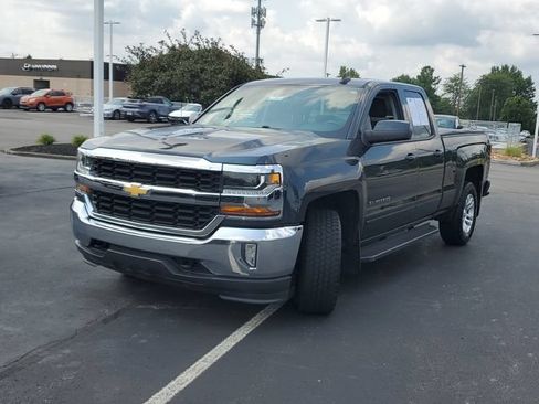 Used 2018 Chevrolet Silverado 1500 LT w/ All Star Edition AWD/4WD image 2
