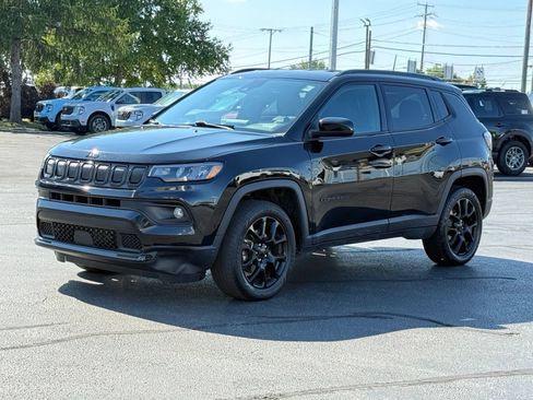 Used 2022 Jeep Compass Latitude w/ Convenience Group AWD/4WD image 8