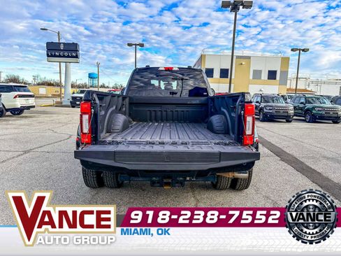 Used 2022 Ford F350 Platinum image 15
