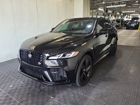 Used 2022 Jaguar F-PACE SVR AWD/4WD image 3