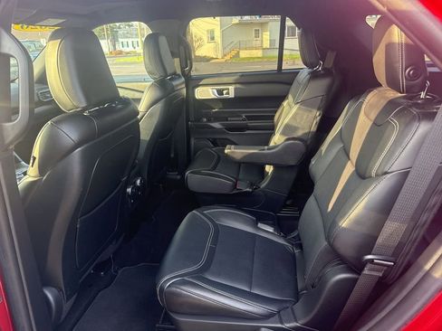 Used 2020 Ford Explorer ST w/ ST Street Pack image 10