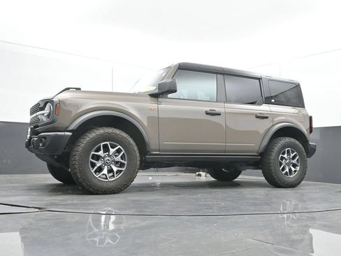 Used 2025 Ford Bronco Badlands AWD/4WD image 47