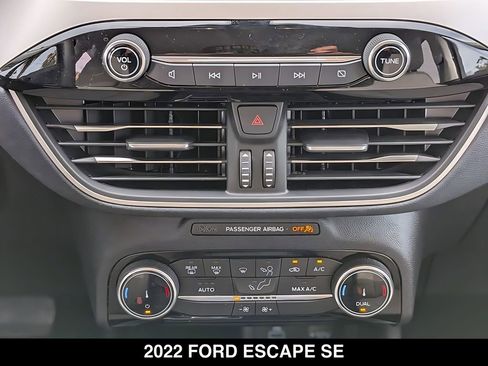 Used 2022 Ford Escape SE w/ Convenience Package AWD/4WD image 18