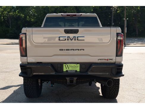 New 2026 GMC Sierra 2500 AT4X w/ LPO, Black Badging Package AWD/4WD image 8
