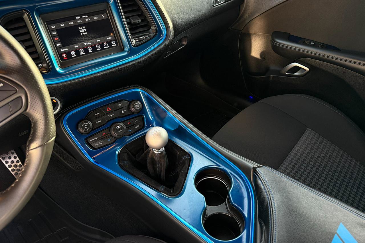 Used 2022 Dodge Challenger R/T RWD image 13
