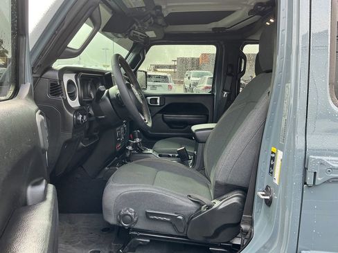 Used 2024 Jeep Wrangler Willys image 13