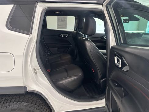 Used 2024 Jeep Compass Trailhawk w/ Trailhawk Elite Group image 39