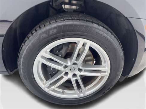 Used 2023 Porsche Macan image 86