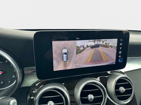 Used 2022 Mercedes-Benz GLC 300 image 21
