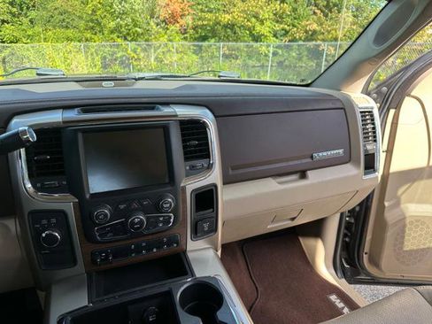 Used 2015 RAM 2500 Laramie w/ Convenience Group image 15