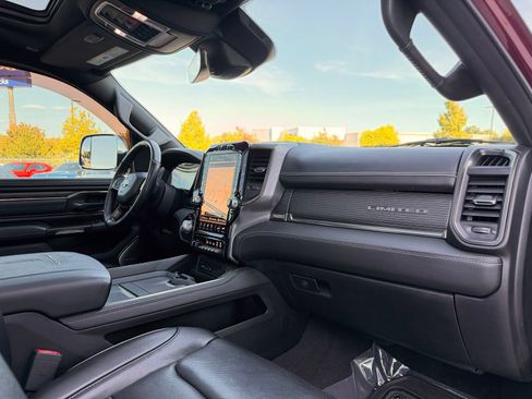 Used 2019 RAM 1500 Limited AWD/4WD image 36