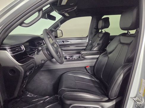 Used 2022 Jeep Wagoneer Series I w/ Premium Group I image 12