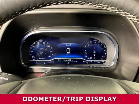 Used 2024 Chevrolet Tahoe Premier AWD/4WD image 13